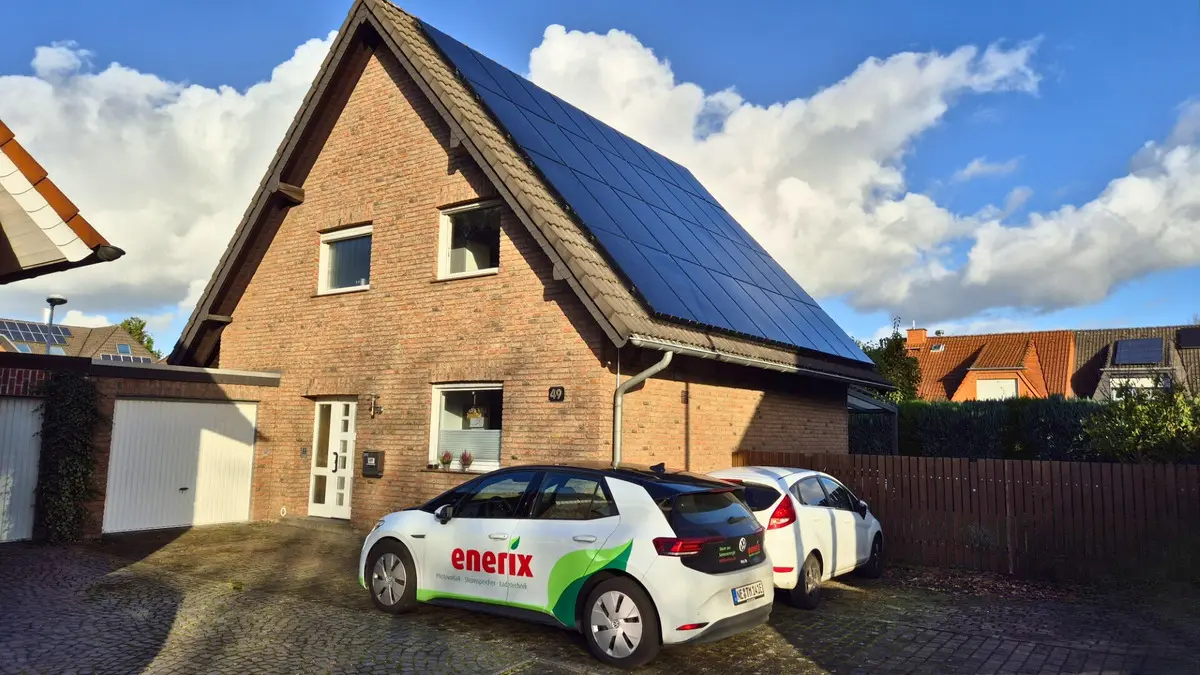 Photovoltaikanlage auf einem Hausdach in Bergheim