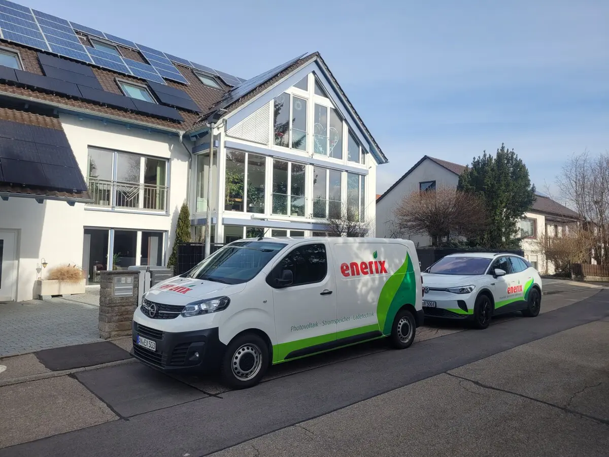 Photovoltaikanlage auf einem Hausdach in Oettingen