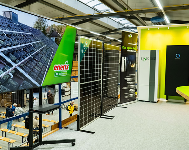 Showroom mit Solarmodulen und Stromspeichern von enerix Alb-Bodensee