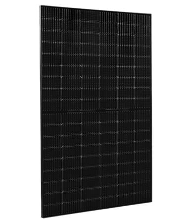 ein einzelnes schwarzes Solarmodul der Firma Solar Fabrik